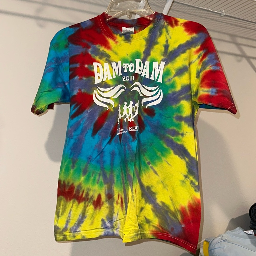 New DAM to DAM tie-dye 2011 t-shirt size L junior 100% cotton